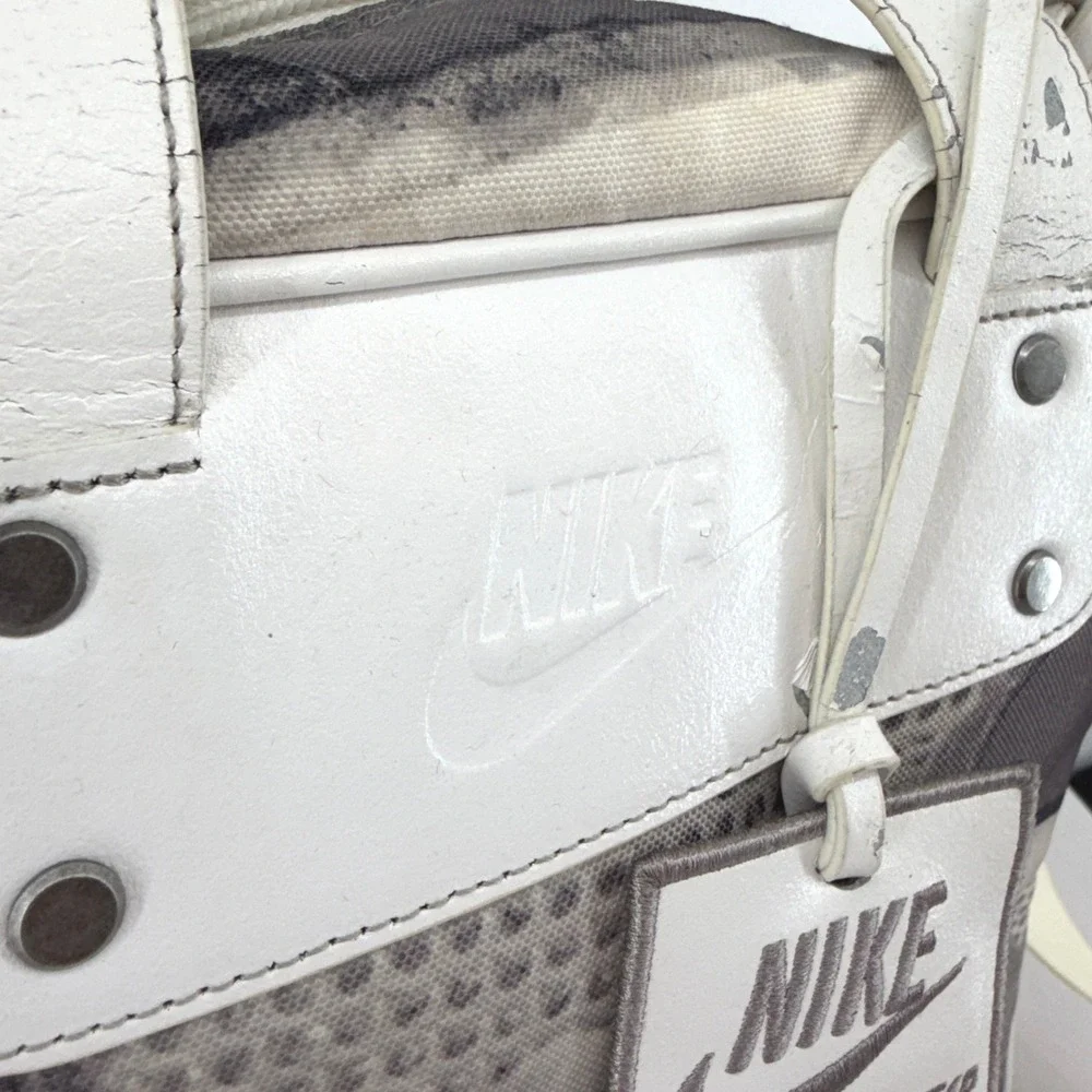 Vintage Nike Sportswear Messenger Bag Grey White Graphic Sneaker Retro Crossbody
